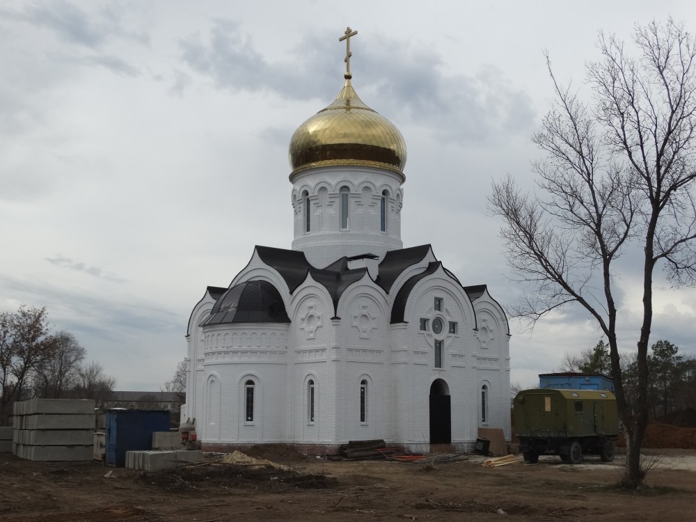 Ивановка оренбург. Ивановка Оренбургский район. Храм в Ивановке Оренбург.