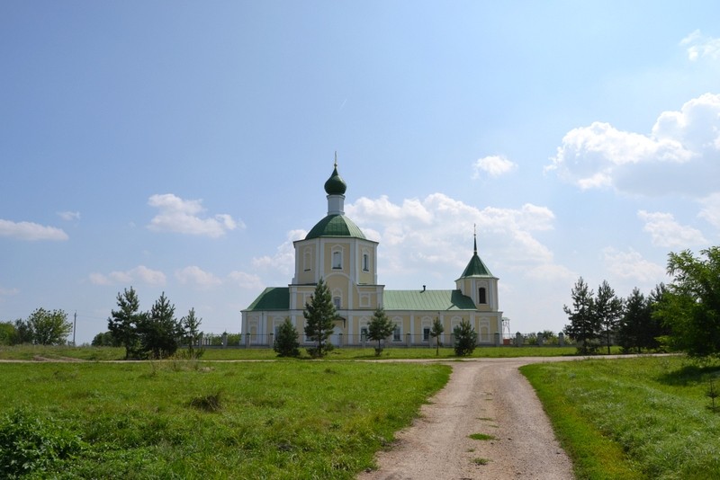 Малиновое орловская область. Орловская область село малиново. Село малиново Орловская область Краснозоренский район. Церковь Вознесения Господня малиново. Малиново Краснозоренского района Церковь.