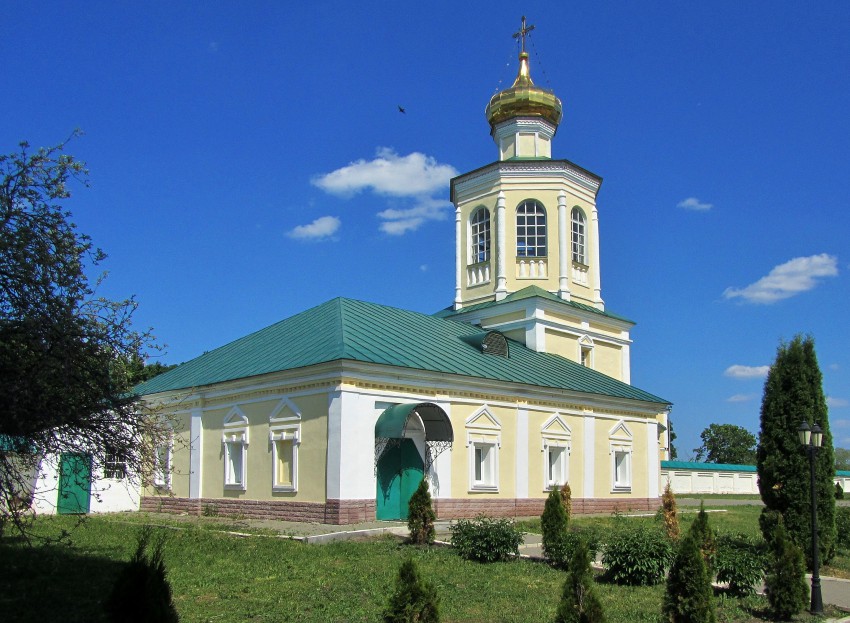 Иоанно богословский мужской монастырь саранск. Макаровский Иоанно-Богословский монастырь. Иоанно-Богословский монастырь Саранск. Мордовия Иоанно Богословский Макаровский монастырь. Саранск село Макаровка монастырь.