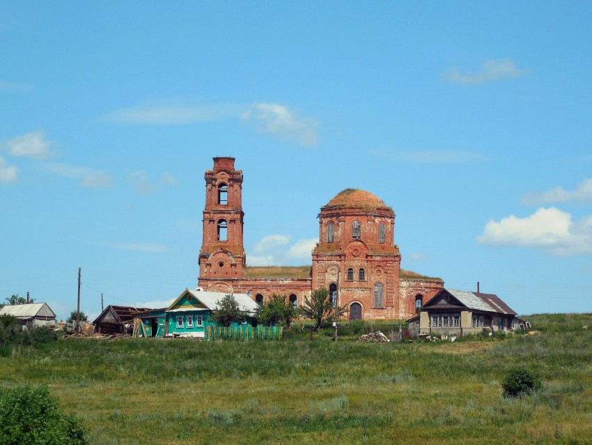 Кулаево. Церковь Троицы Живоначальной в верхнихдевлизери. Екатериновка Татарстан Пестречинский.