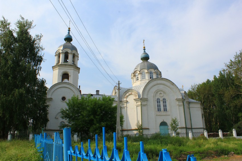 Погода лая свердловская область в селе. Храм Марии Магдалины село лая. Лая (село, Свердловская область). Церковь Марии Магдалины в селе большая лая. Село лая Нижний Тагил.