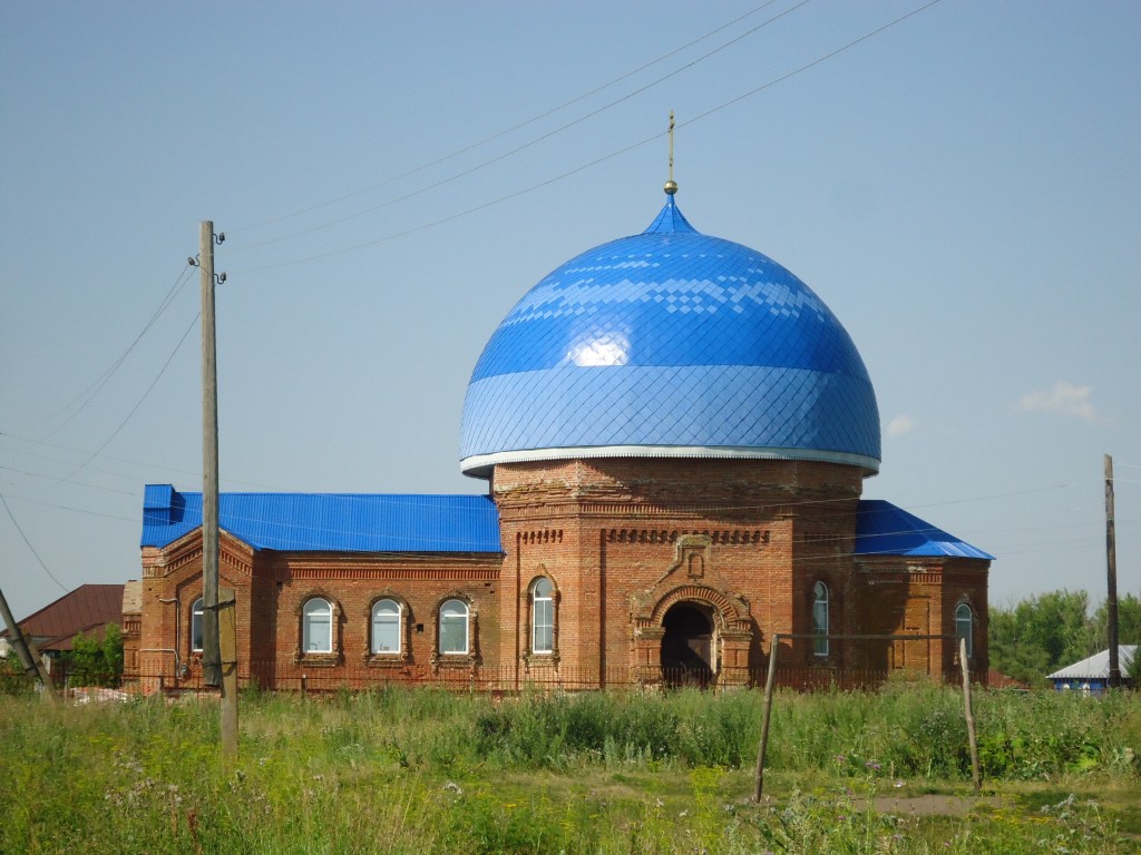 Село ленинское. Кирсановский район село Ира. Тамбовская область, Ира. Церковь Покрова Пресвятой Богородицы. Храм Покрова Пресвятой Богородицы в с. Ленинское Кирсановский район. Село Ира Тамбовская область.