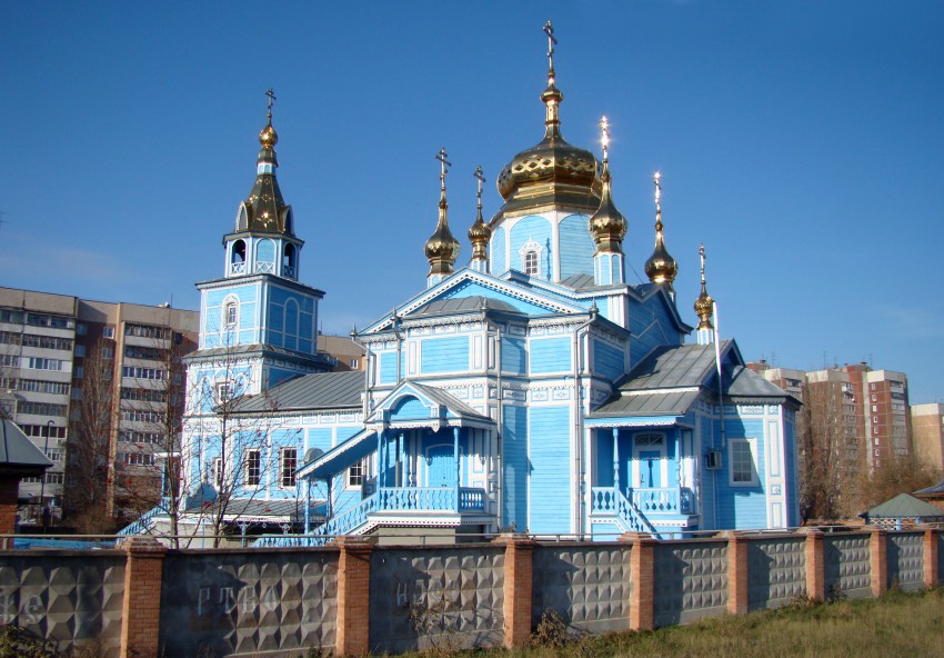 Благовещение пресвятой богородицы ульяновск. Церковь Благовещения Пресвятой Богородицы Ульяновск. Церковь на Шолмова Ульяновск. Храм Рождества Пресвятой Богородицы Ульяновск. Синяя Церковь Ульяновск.