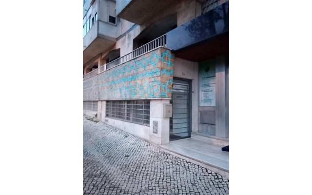 Armazém para Venda em São Domingos de Benfica