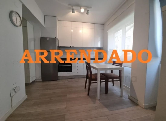 Apartamento T1 para Arrendamento em Carnaxide e Queijas