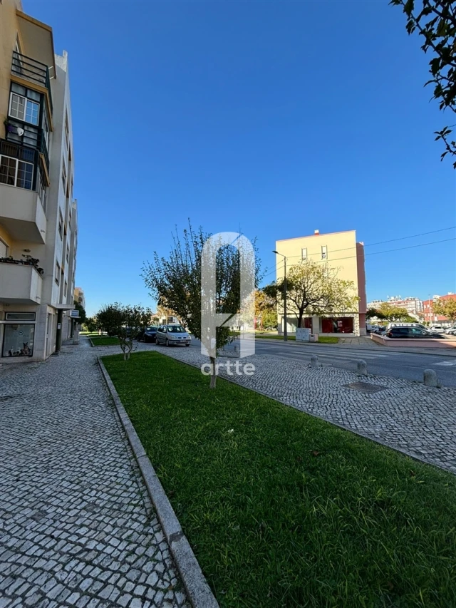 Loja para Venda em Santo Antonio da Charneca