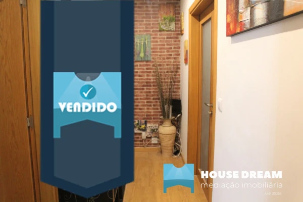 Apartamento T3 para Venda em Igreja Nova e Cheleiros
