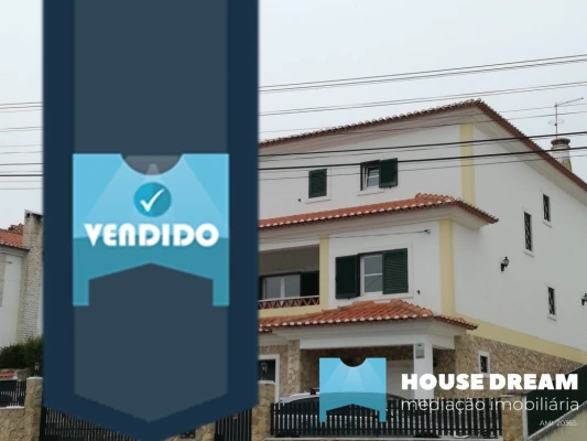 Moradia T4 para Venda em Venda do Pinheiro e Santo Estêvão das Galés