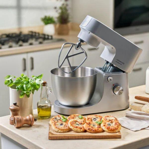 عجانة من KENWOOD سلسلة HomeBake - وعاء معدني سعة 5 لتر + وعاء خلط زجاجي 1.5 لتر - استطاعة 1400 واط – 6 سرعات تحكم - KHH01.120SI