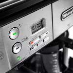 ماكينة قهوة Delonghi كومبو - إسبريسو وكابوتشينو + قهوة أمريكية - شاشة ديجيتال - 15 بار - 10 فناجين - كروم - 1750W