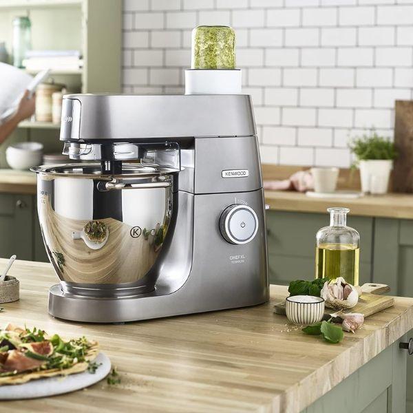 مجموعة مطبخ وعجانة متعددة الاستخدام من KENWOOD - مصنوعة من ال Titanium - حجم XL - وعاء معدني سعة 6.7 لتر - استطاعة 1700 واط – إضاءة ليد - KVL8430S