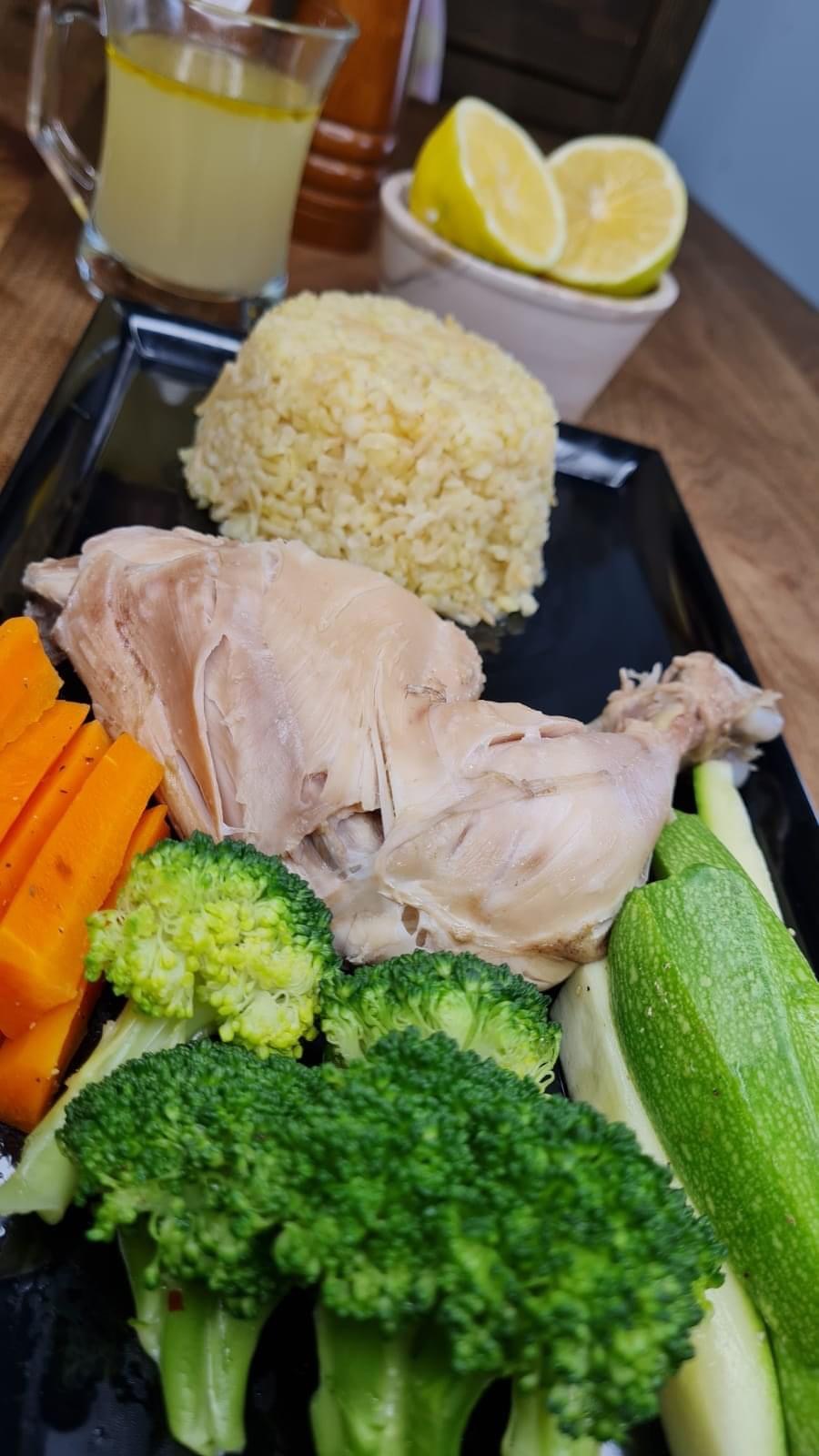 Boiled chicken with bulgur