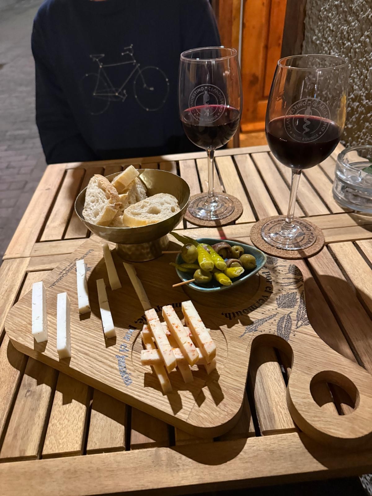 Clandestino Wine Lounge