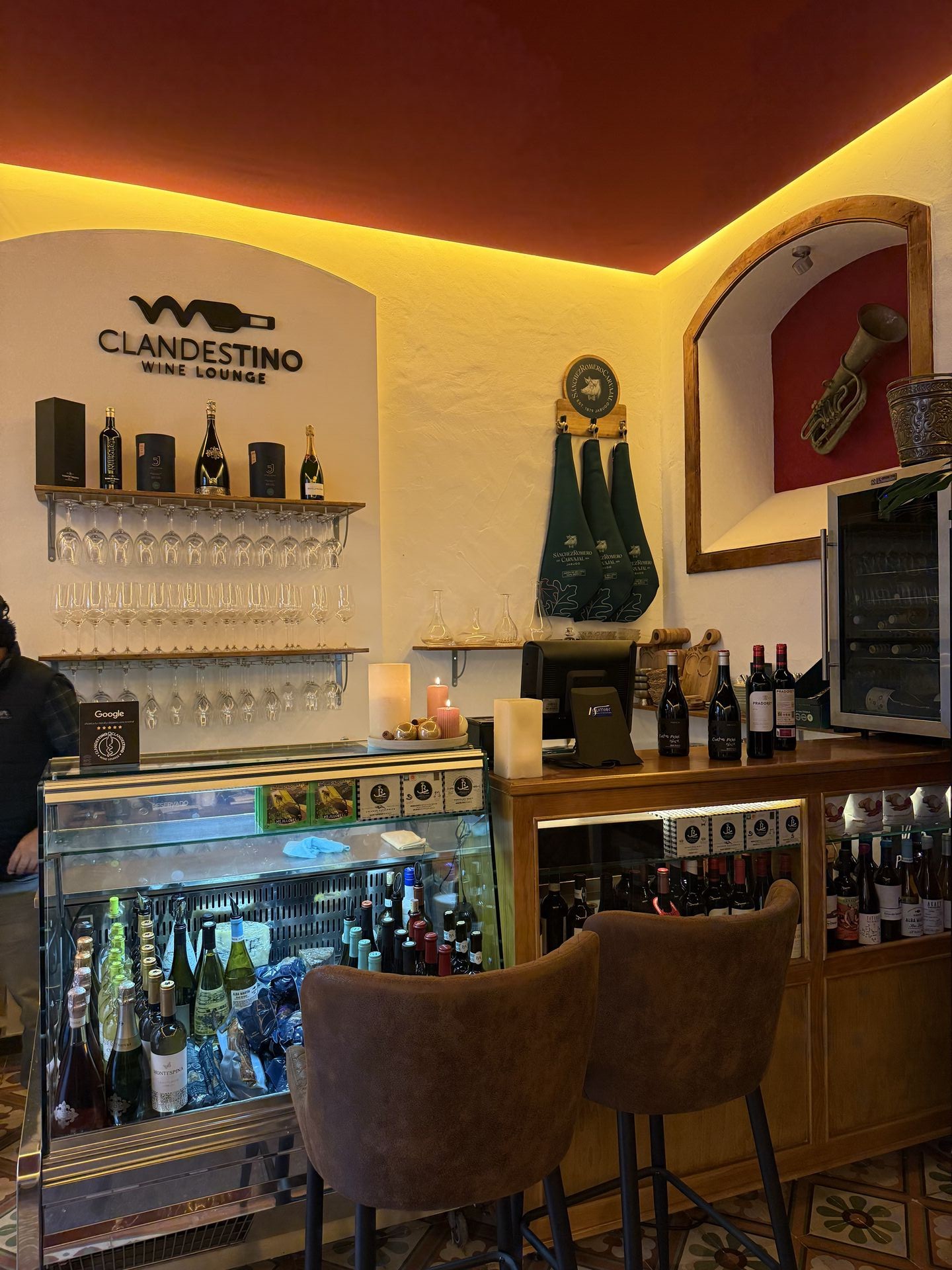 Clandestino Wine Lounge