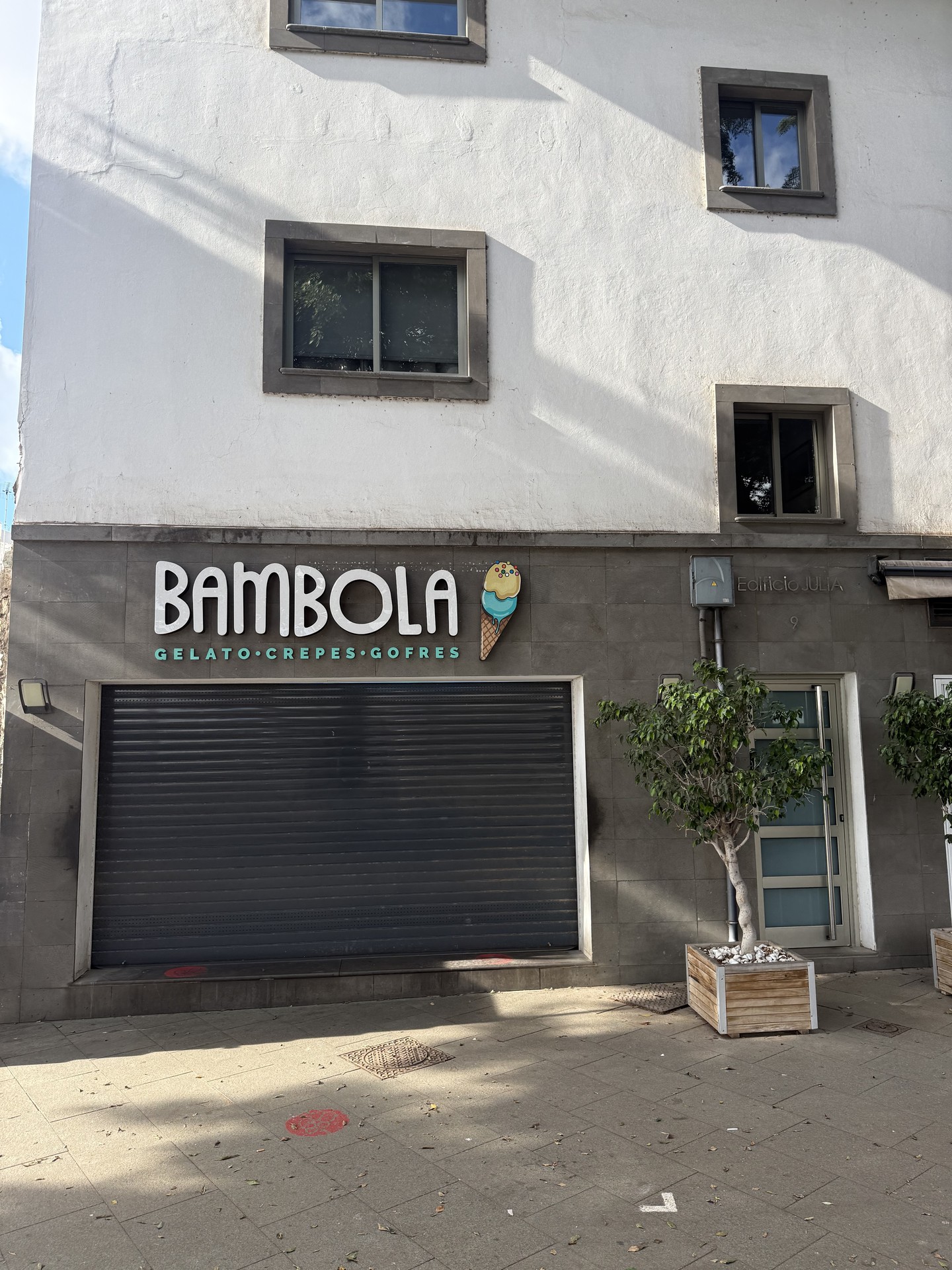 Bambola Gelato Crepes & Gofres