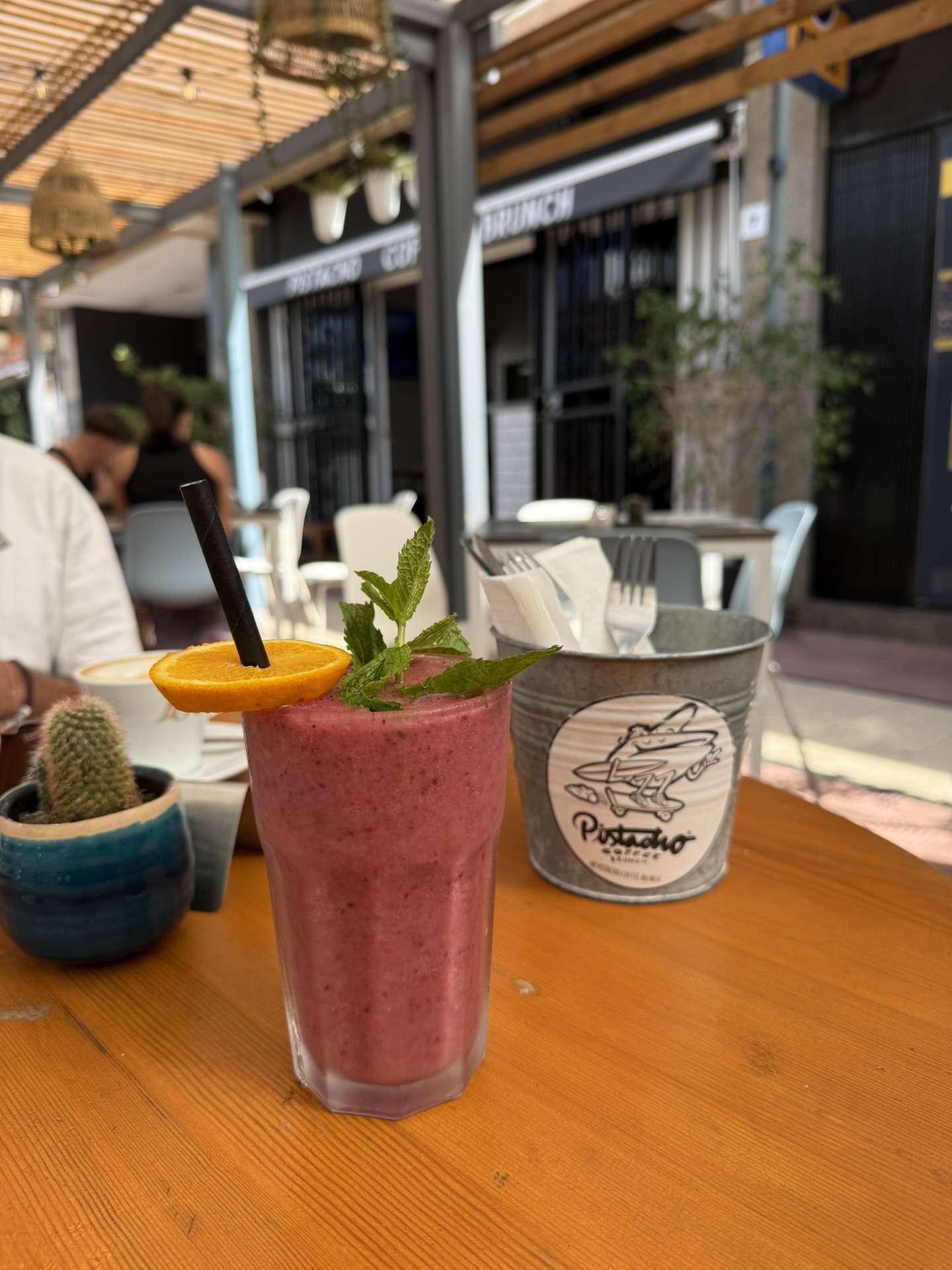 Pistacho coffee brunch