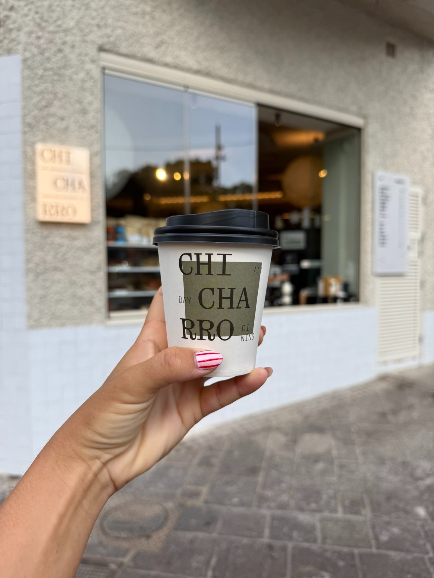 Chicharro Café, Restaurante, Coctelería