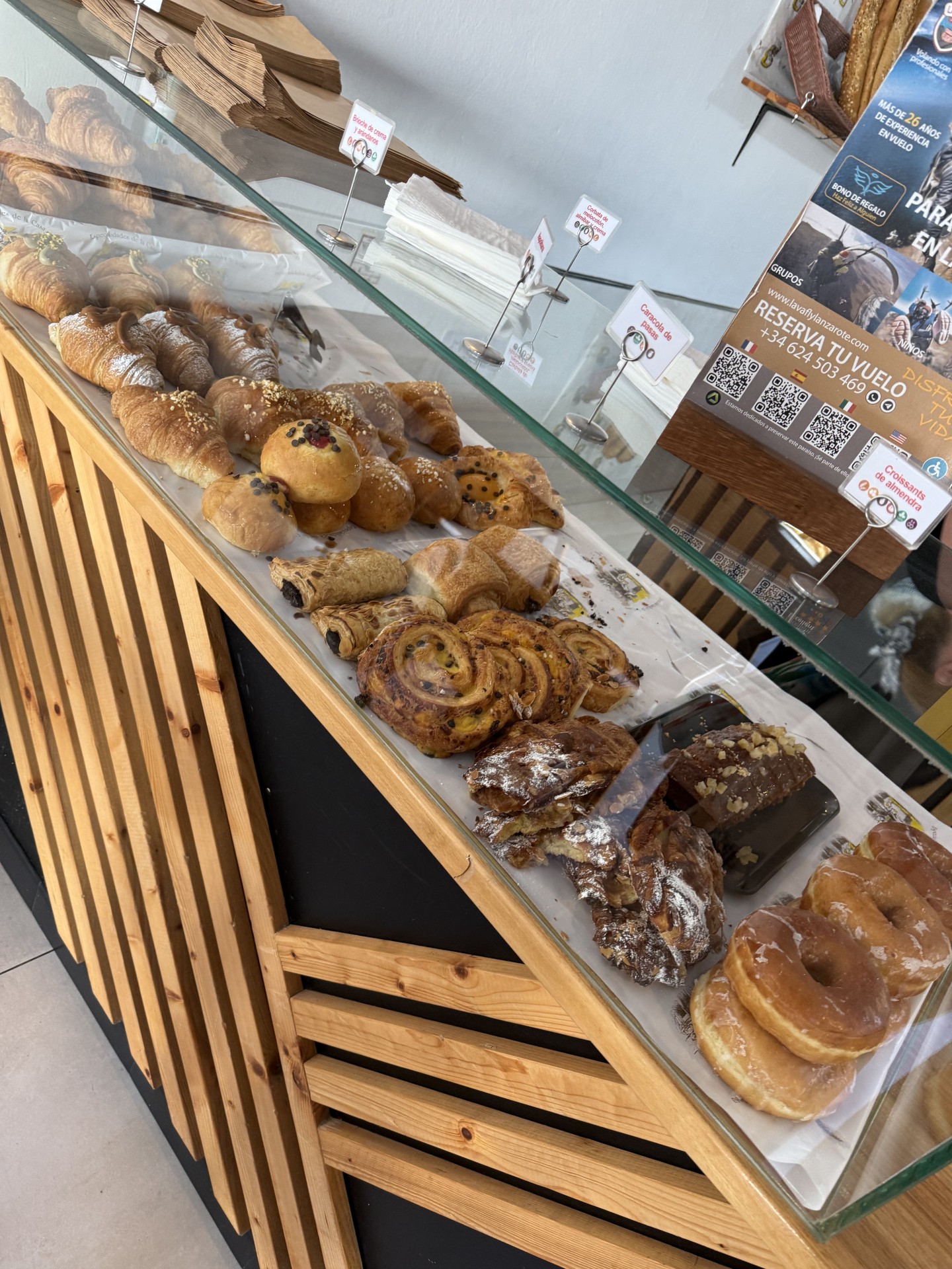 Damien Patisserie Française