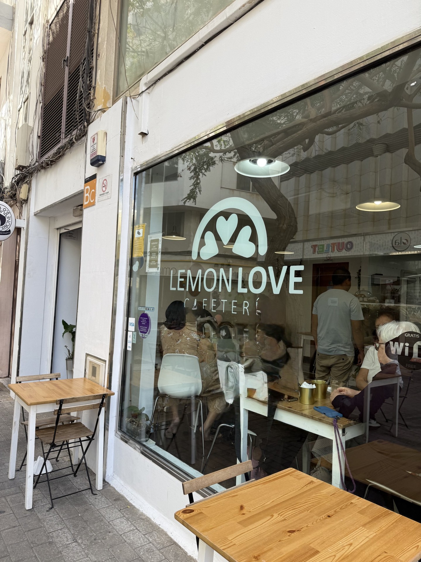 Lemon Love Café
