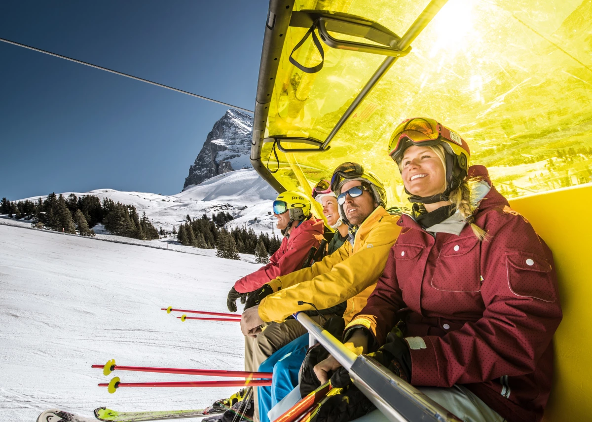 Kleine Scheidegg Skilift Yellow Bubble