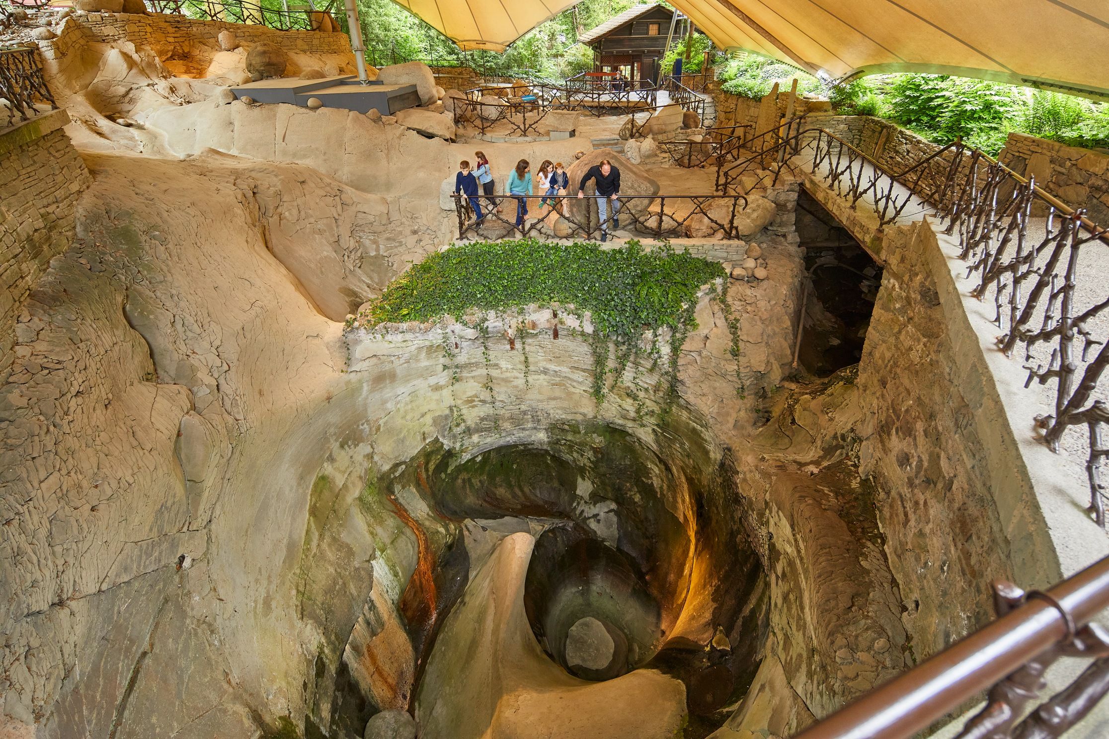 Gletschergarten Luzern Gletschertöpfe  