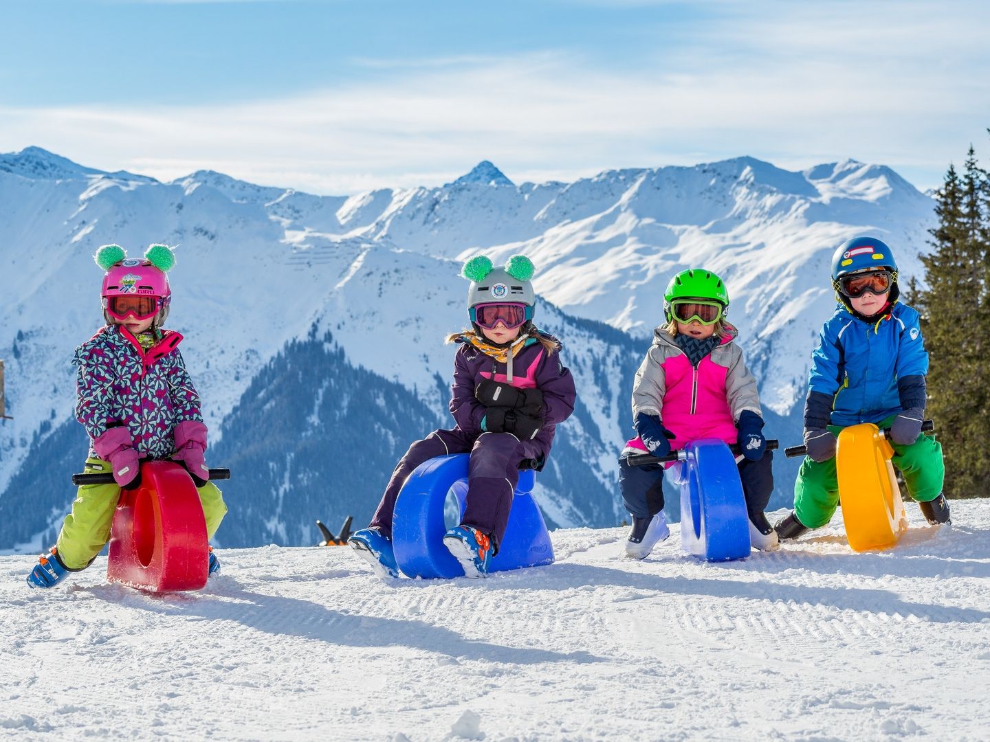 Schlitteln Skigebiet Davos Klosters Kinder