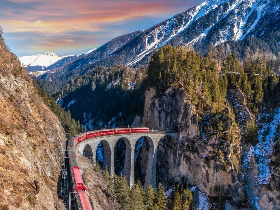 The 5 most beautiful scenic trains in Switzerland | Swiss Activities