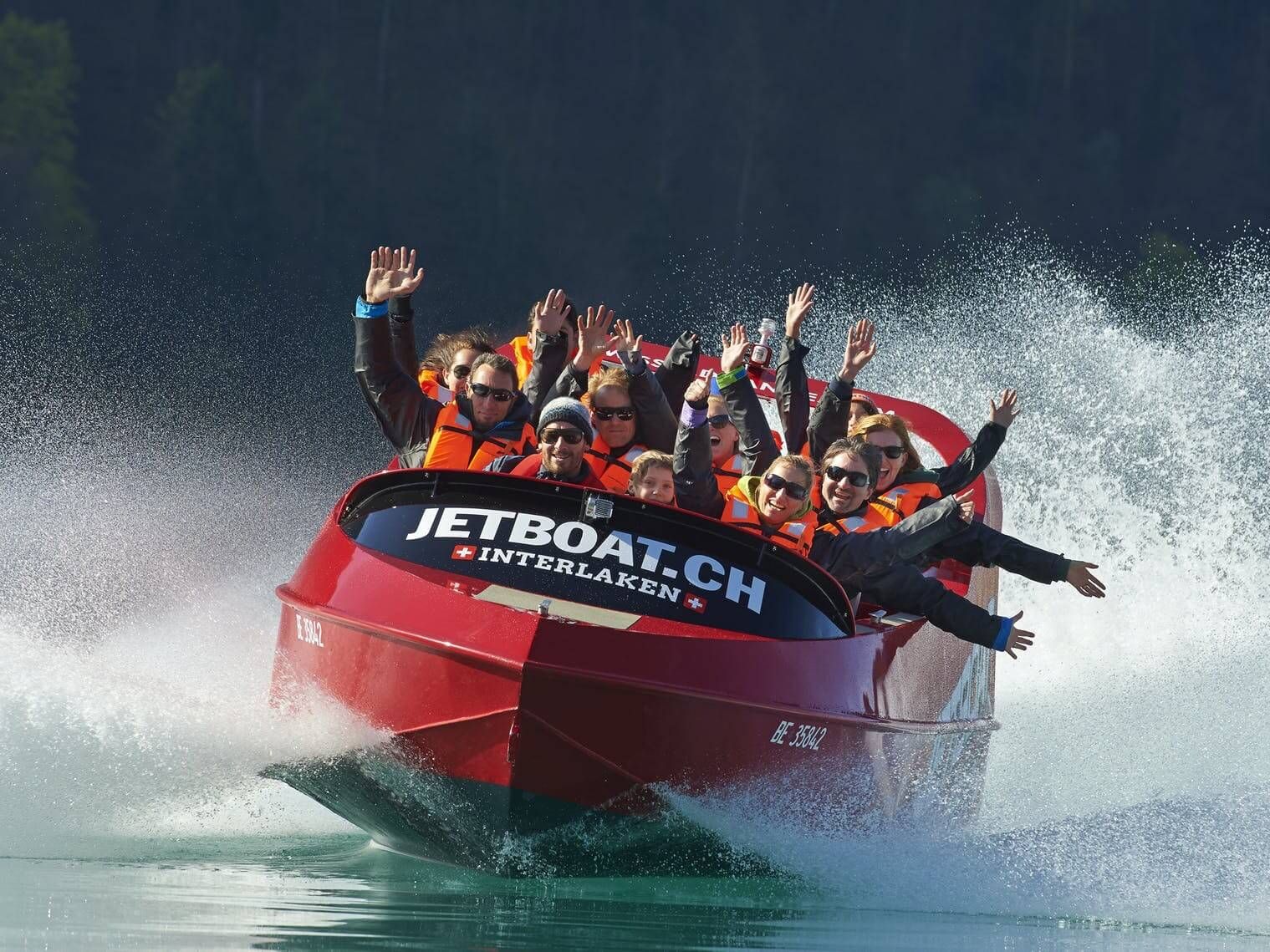 Familie Ausflug Schweiz Jetboat Brienzersee