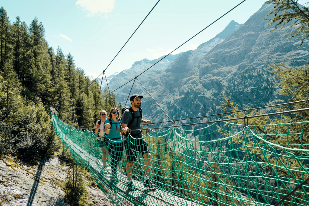 Saas-Fee Hängebrücke zur Almageller Alp
