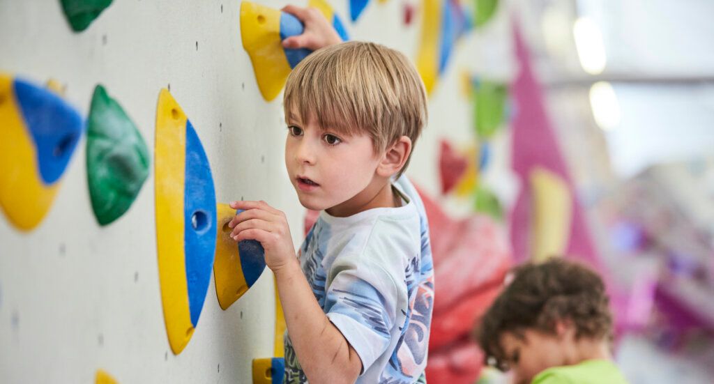Familie Ausflug Schweiz Indoor Freizeitpark Kinder