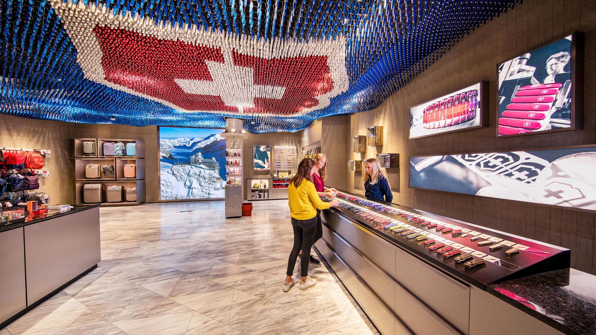 Jungfraujoch  Top-of-Europe Flagship Store  Victorino