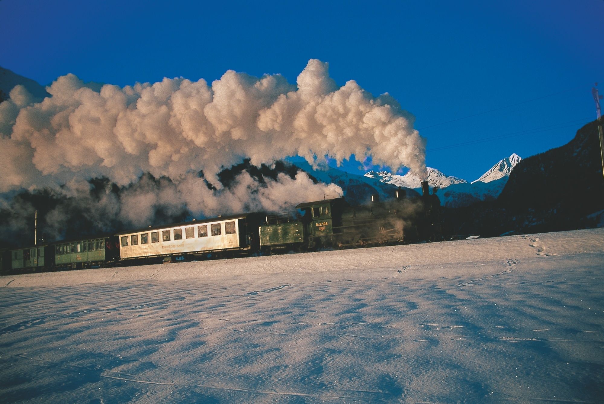 Rhätische Bahn Dampfzug im Engadin