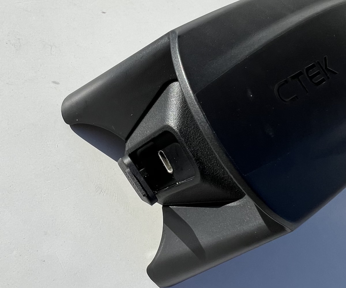 En USB-C utgång är lite snålt – här borde det varit minst en till. (Foto: Dagens PS)