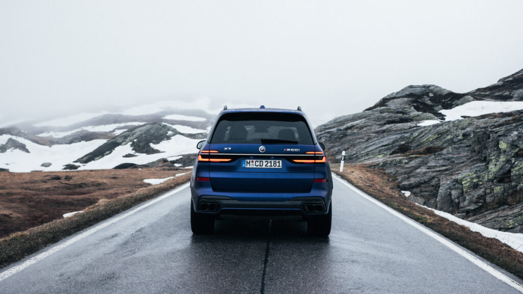 BMW X7 M60i