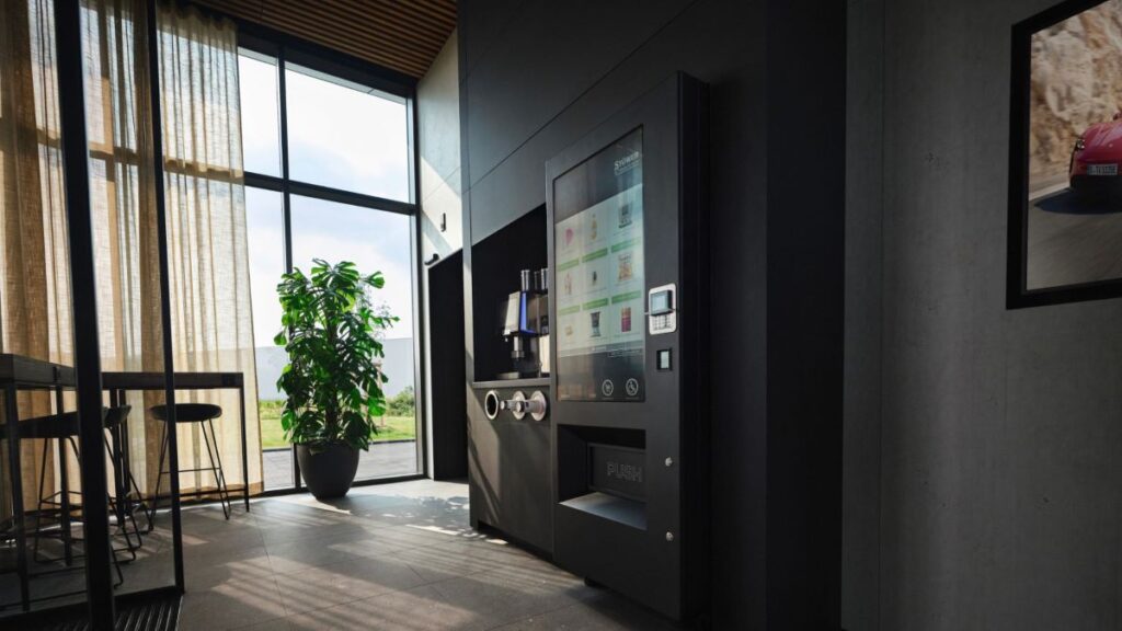 Porsche Laddlounge Insida