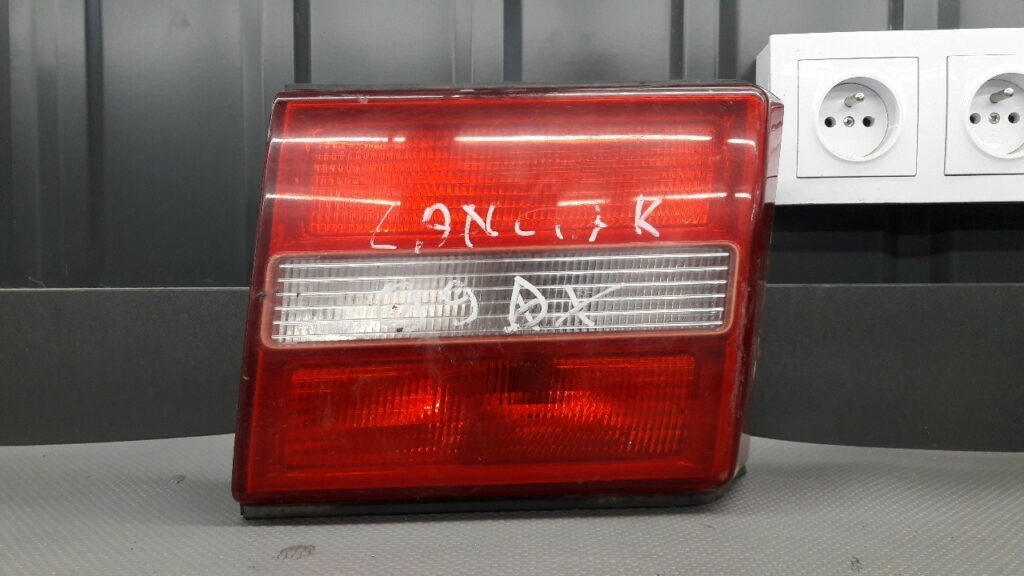 Lampa klapy prawy tył Lancia Kappa