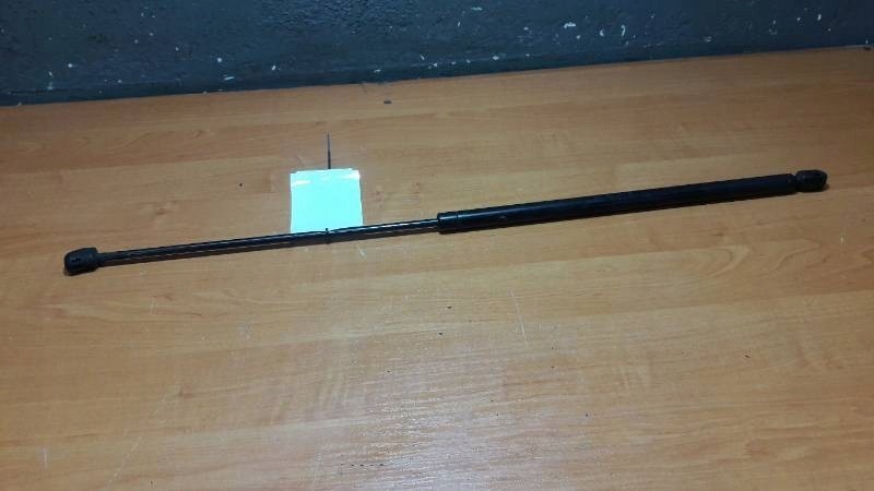 4B0823359B Silownik maski AUDI A6 B4