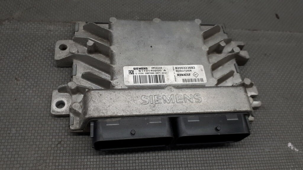 8200323683 komputer RENAULT CLIO II LIFT 1.2