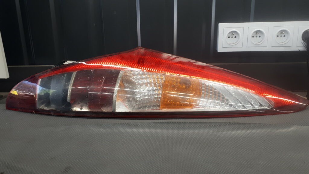 Lampa lewa LANCIA ULYSSE 02-10R