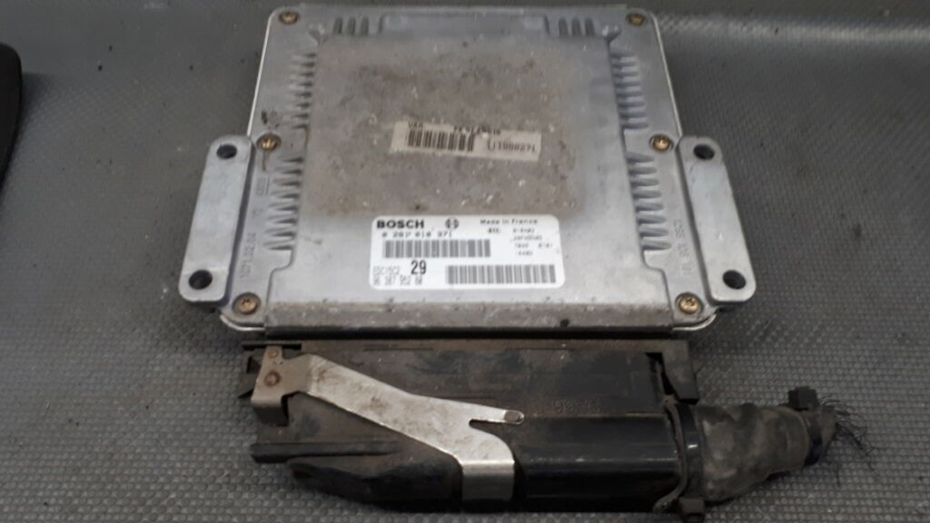 0281010371 sterownik silnika CITROEN C5 I 2.2 HDI