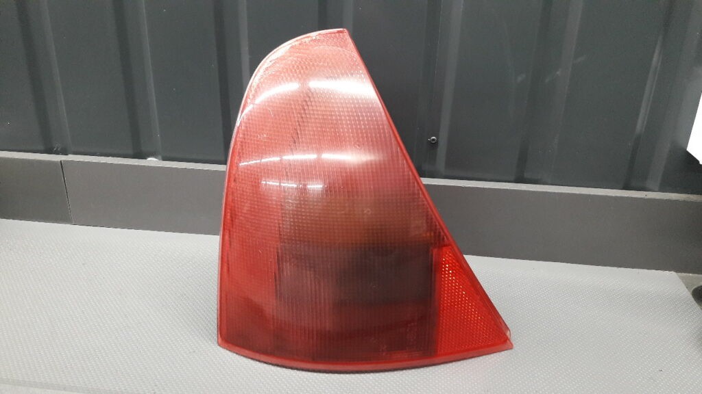 7700410515 Lampa lewa tył Renault Clio II HB 5D
