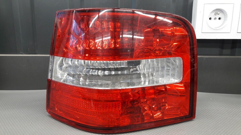 Lampa prawy tył błotnik  Fiat Stilo