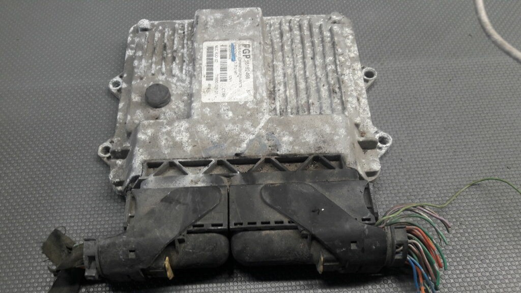 55192498 Sterownik silnika Suzuki Swift 1,0