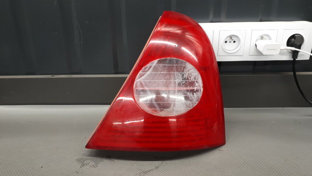 8200071414 Lampa prawy tyl Renault Clio MK2