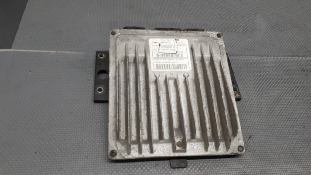 8200399038 komputer Renault Clio III 1.5 DCI 06r