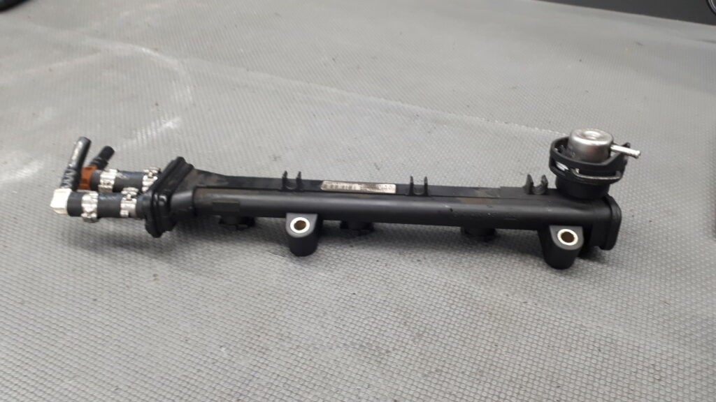 0280151083 Listwa wtryskowa Smart Fortwo I 0.6 T