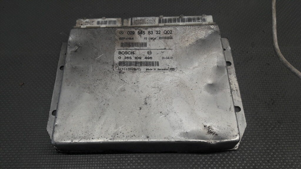 0295458332Q02 Sterownik silnika Mercedes W168 1,4