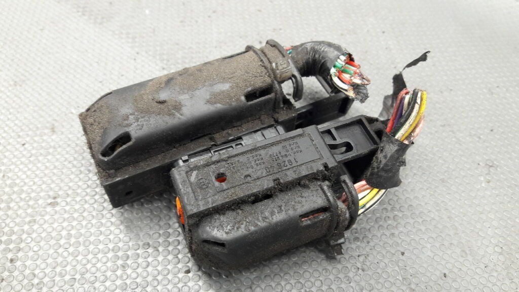 89661-0h023 wtyczka Citroen c1 1.0