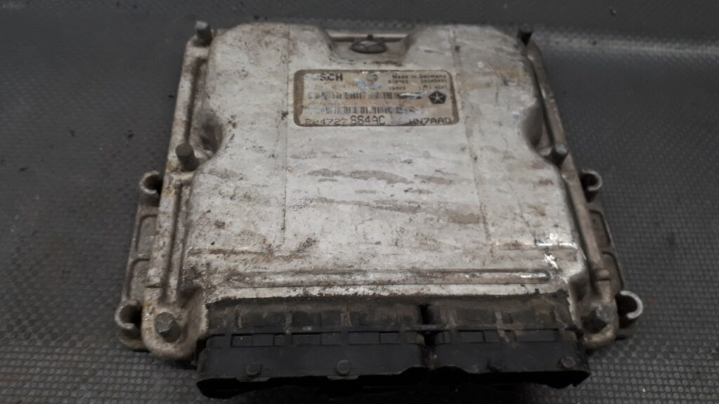 p04727664ac sterownik silnika Chrysler VOYAGER IV 2.5 CRD