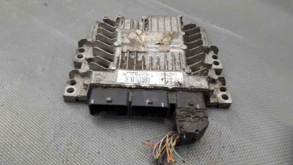 S122326109A Sterownik silnika Renault Megane II 1.5DCI 04r